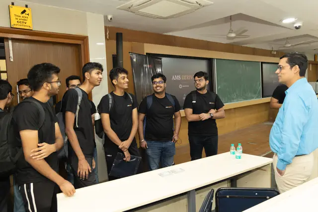 The hall listening to the address before the final round